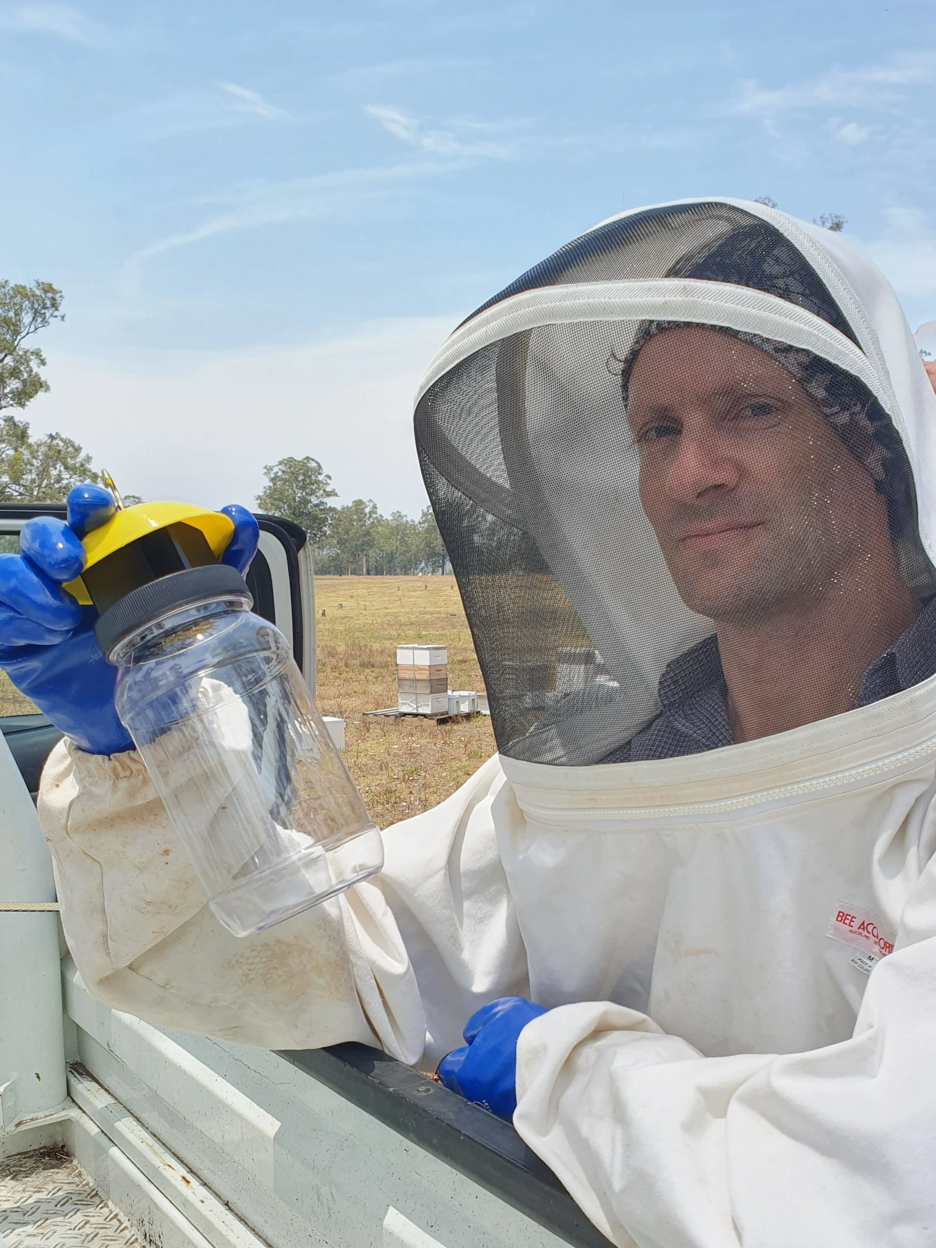 Support for beekeepers