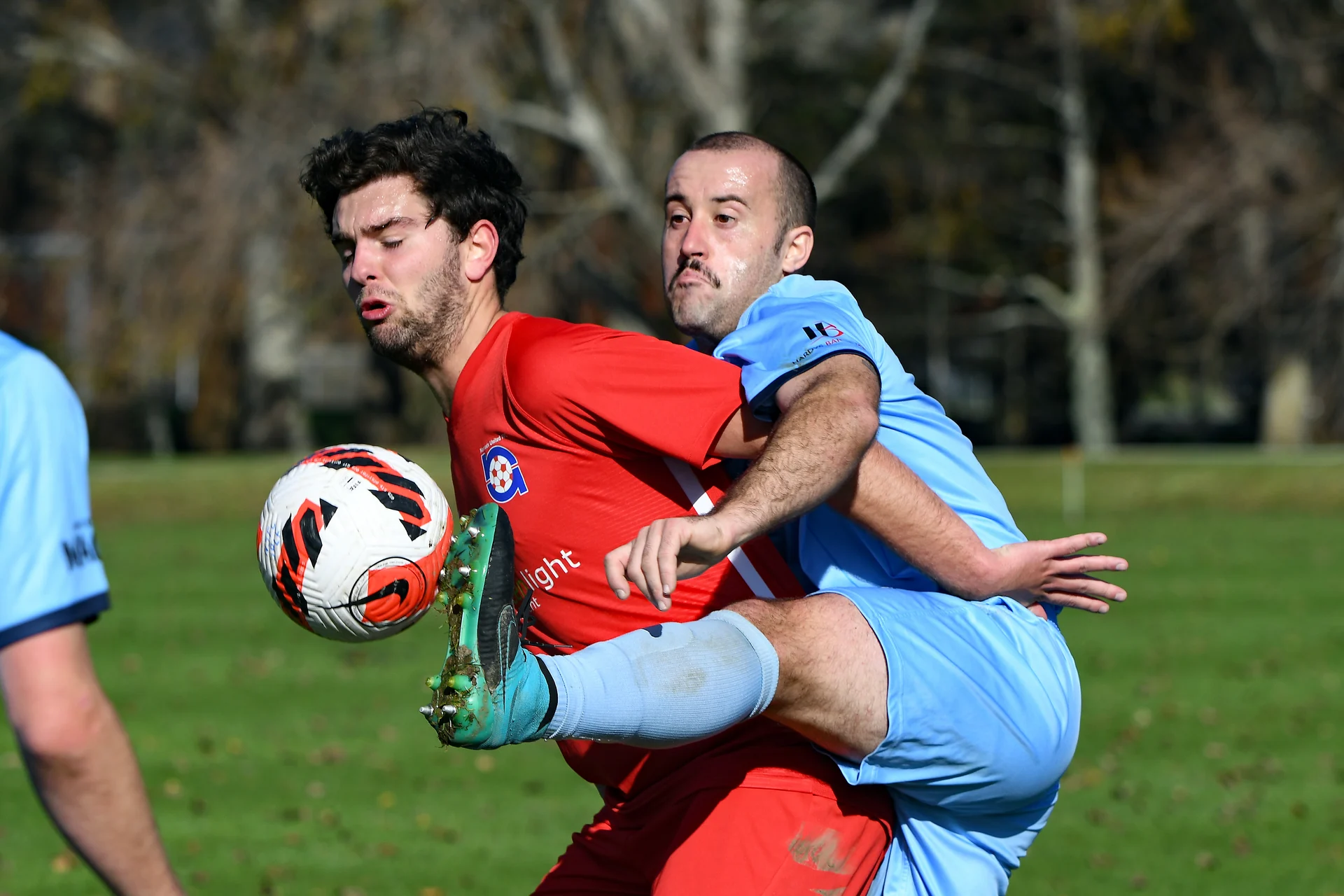 Suburbs fight back to draw with Nomads