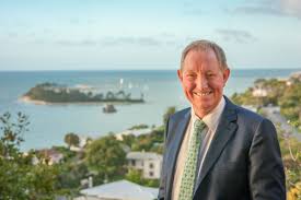 Smith joins mayoral race