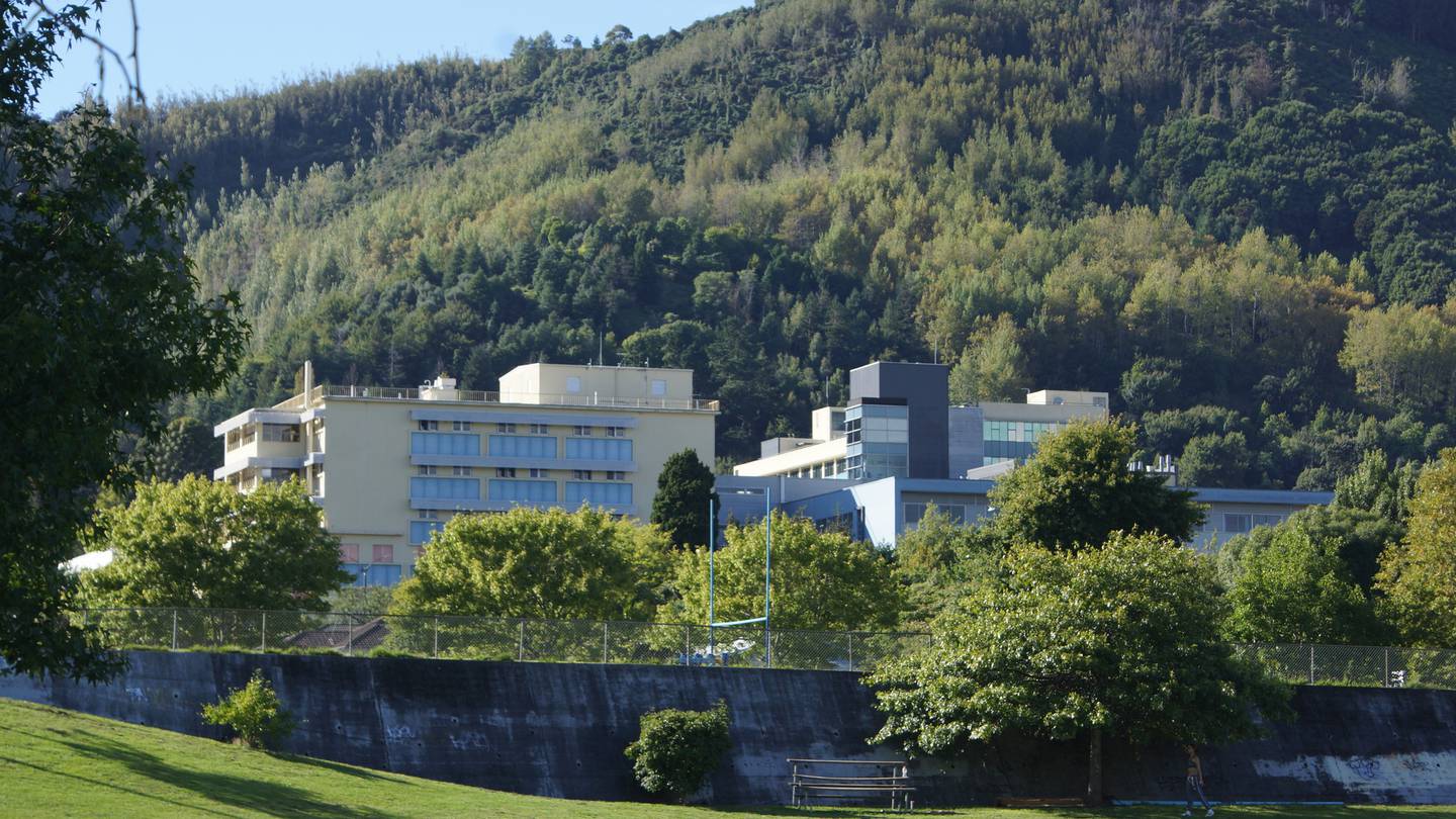Patient dying of terminal bladder cancer after DHB forgot post-surgery appointment