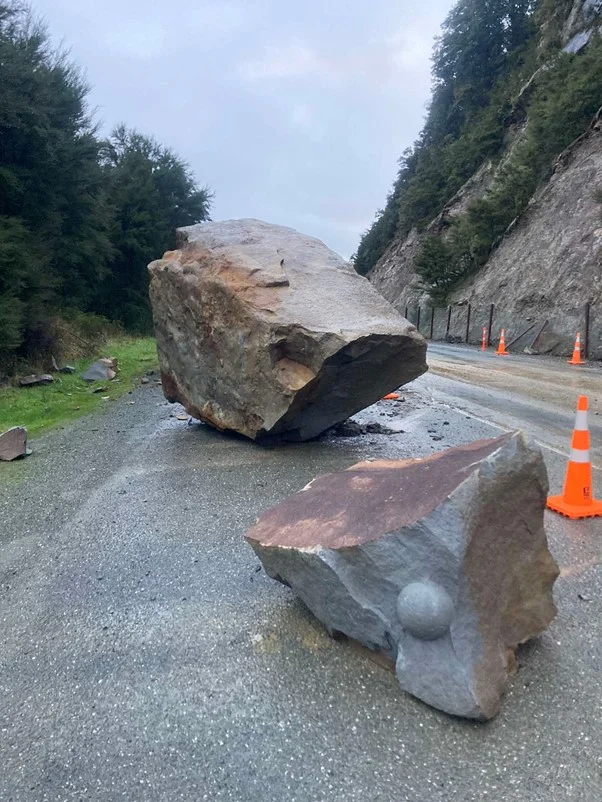 Rock blasting for SH6