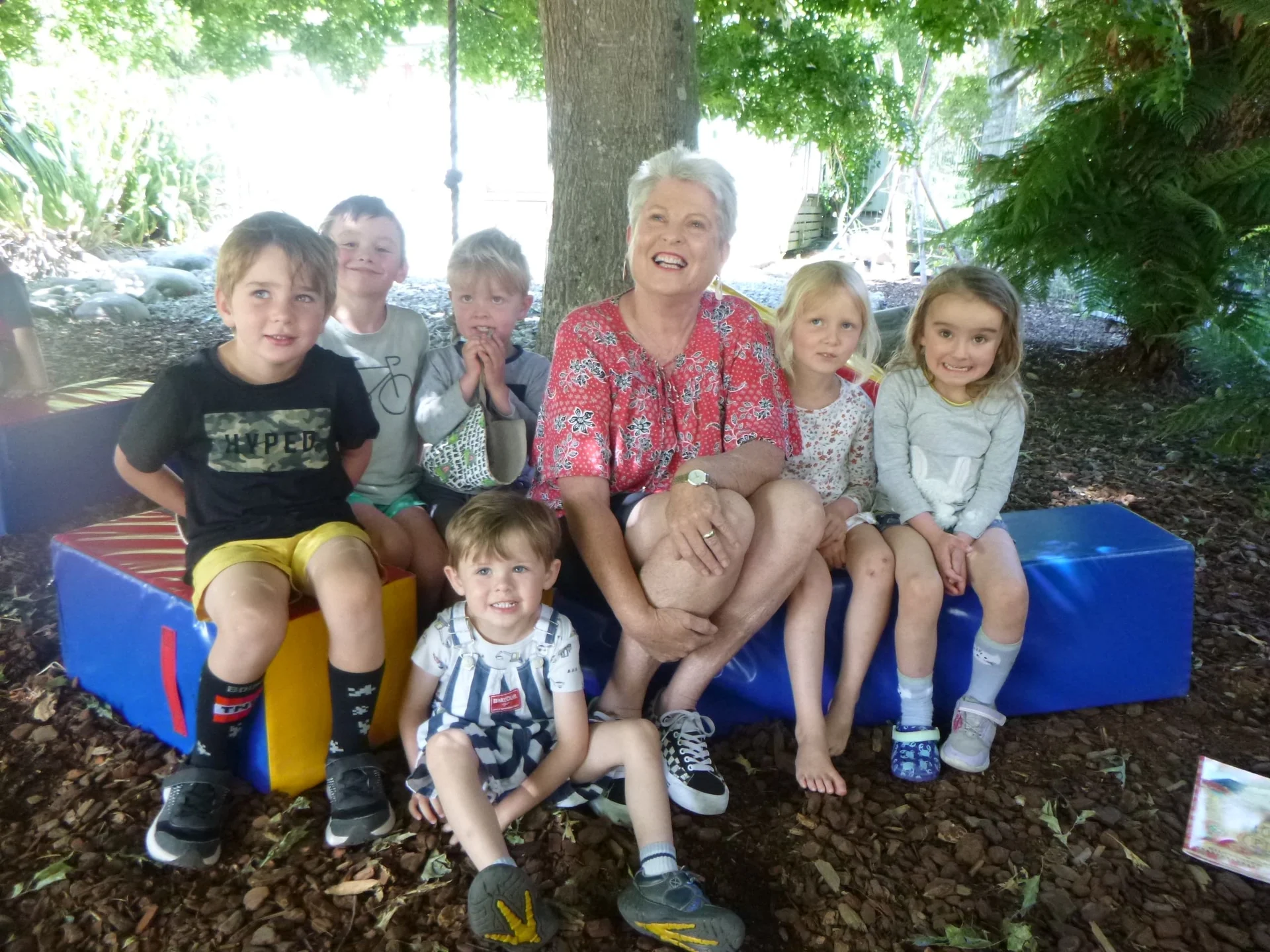 Hira celebrates two decades, farewells teacher