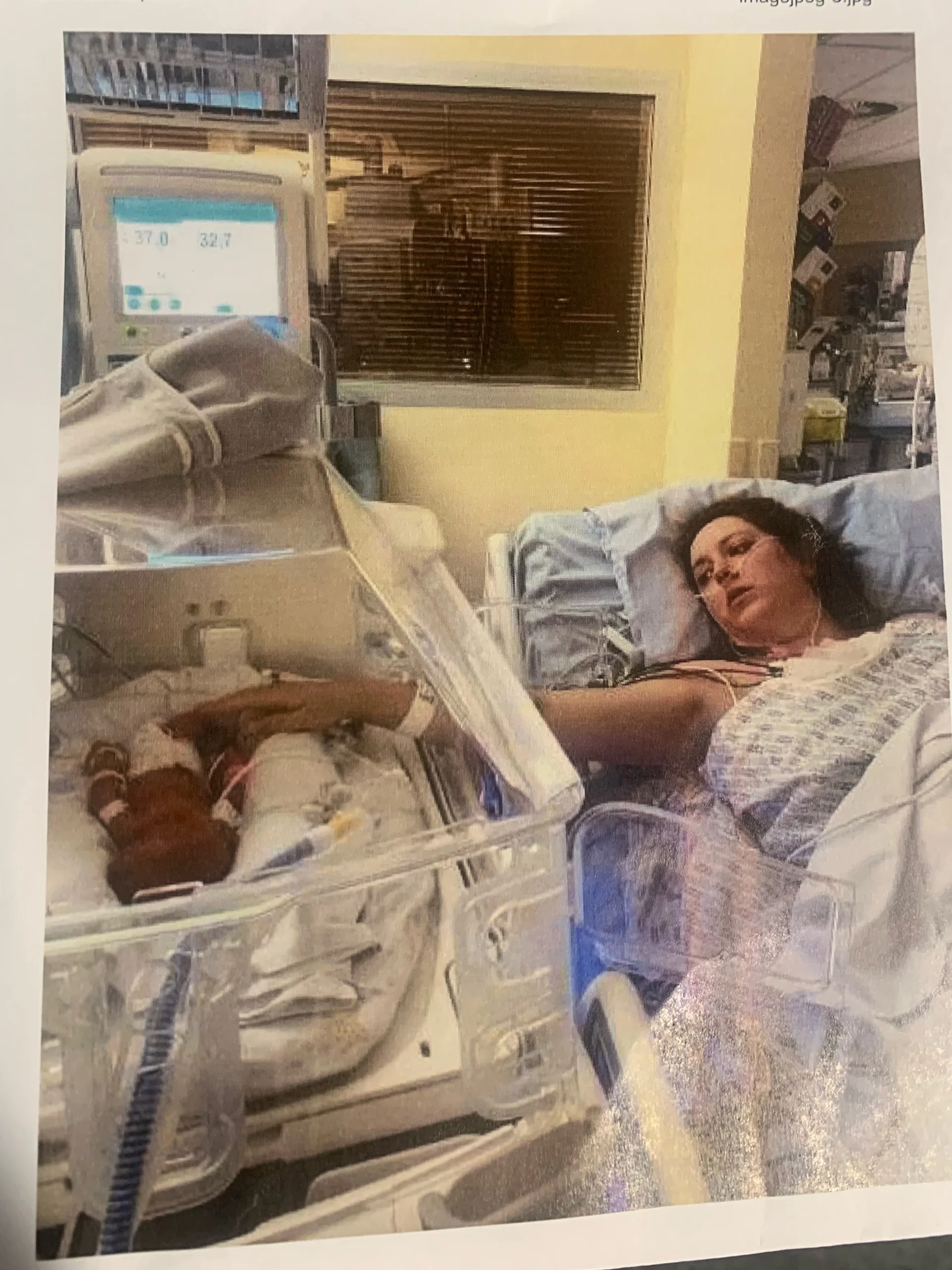 ‘Please save my girl’ - Baby born at 27 weeks, mother left with no bowel or colon