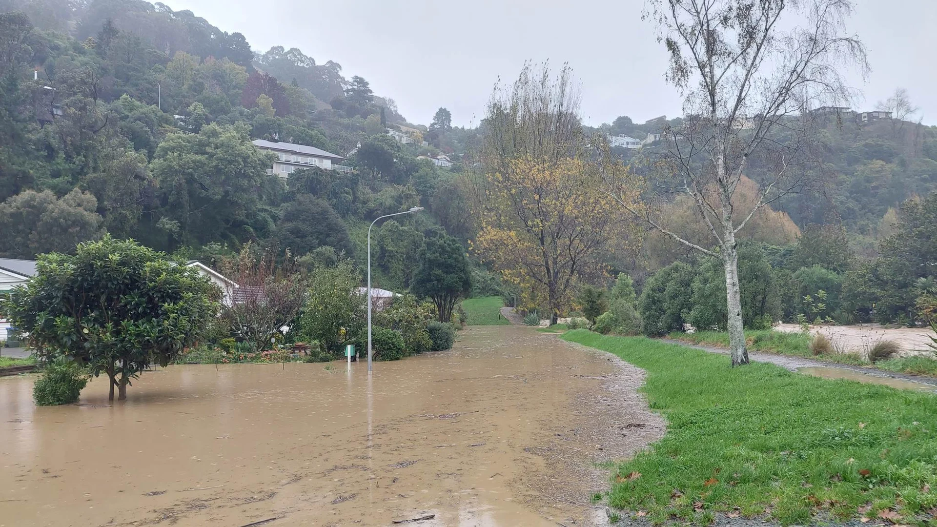 River subsides as residents evacuate
