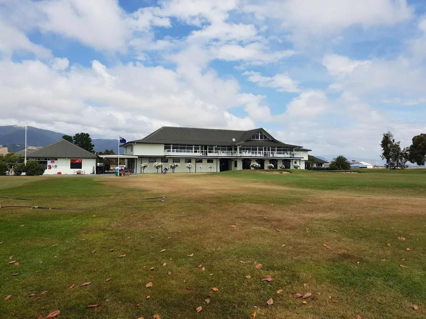 125 years of golf course ‘up in smoke’ if airport plan proceeds