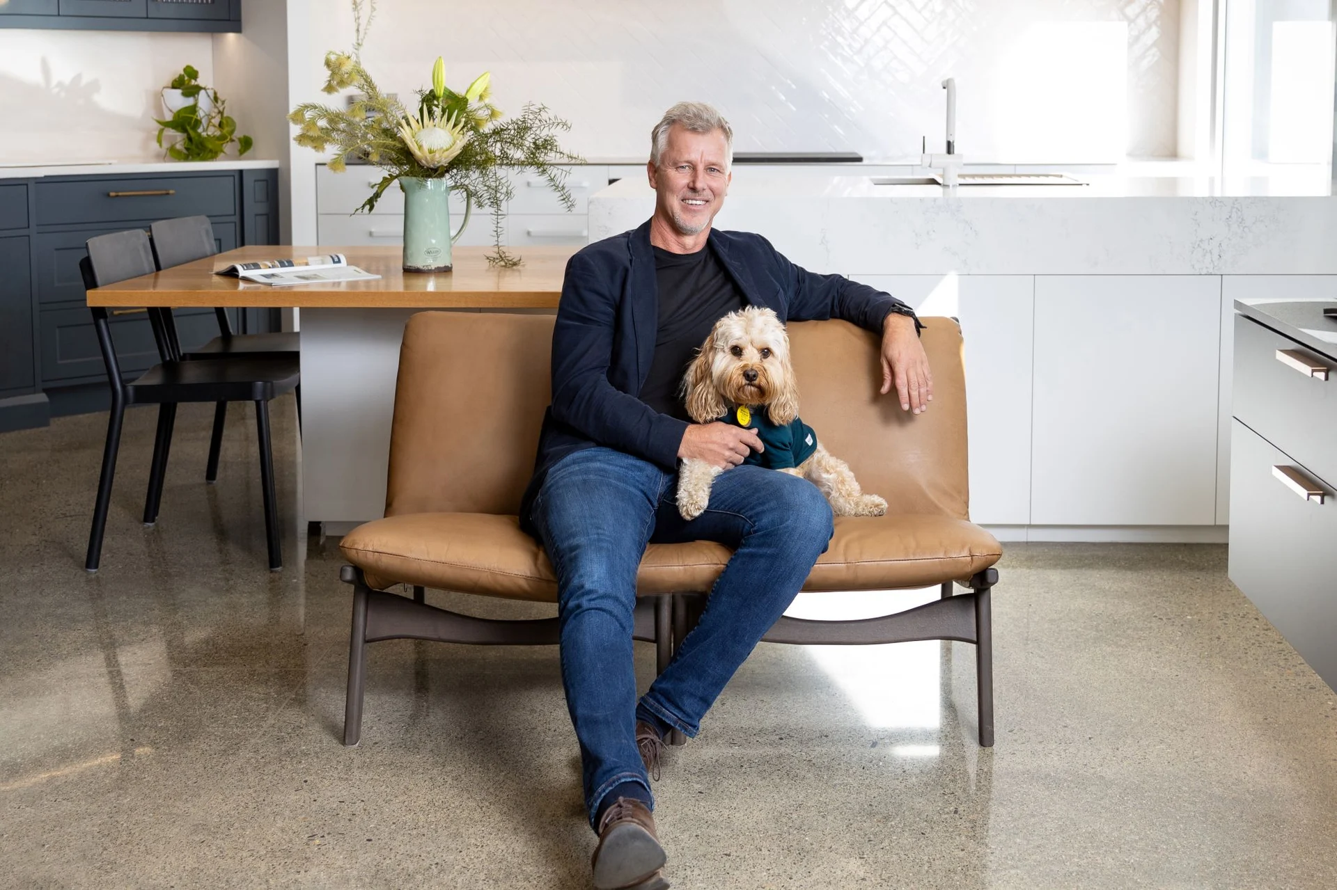 Sponsored: On the couch with with George Molnar and Louie