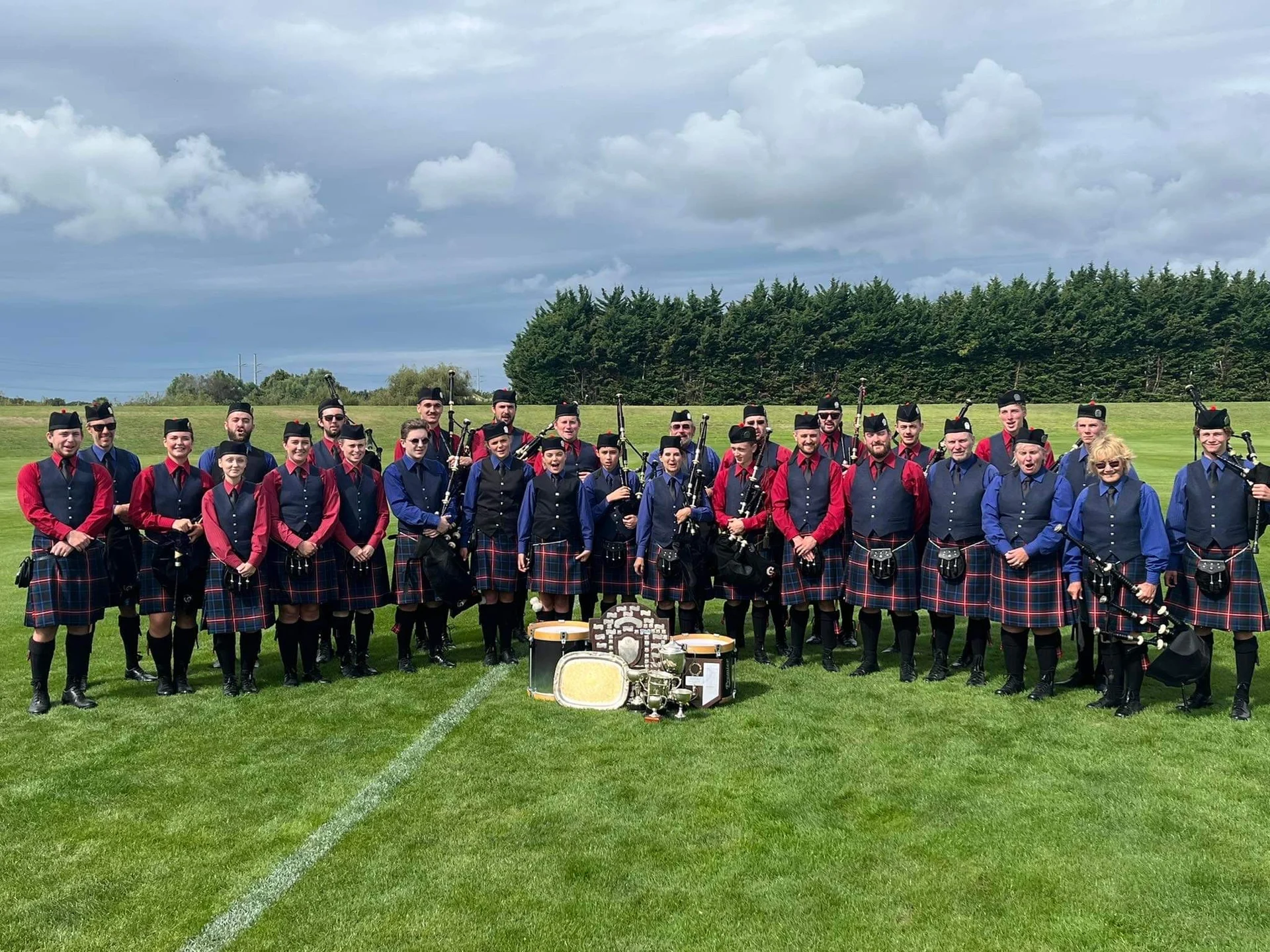 Nelson bravehearts blast concert tunes