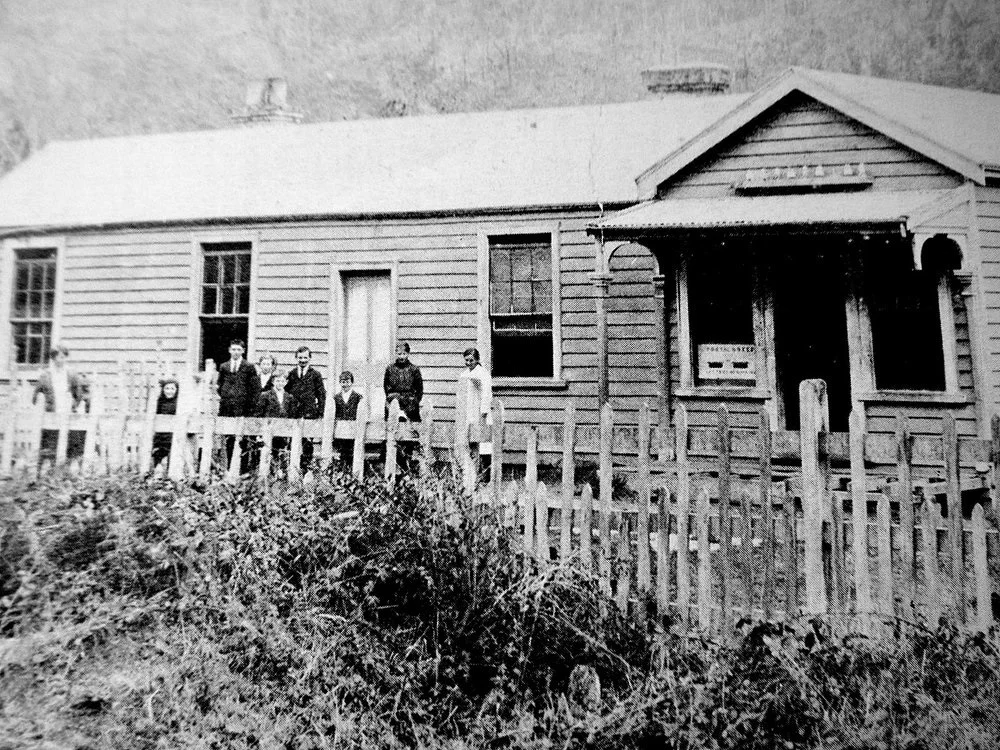 History: Postmaster and linesman