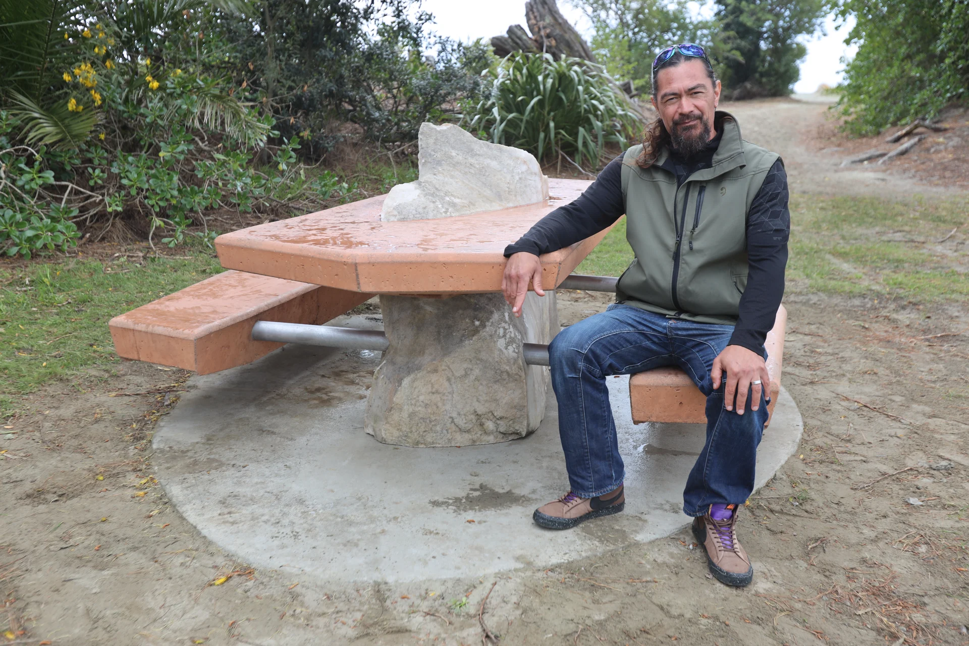‘Connection Table’ for Tāhunanui Beach