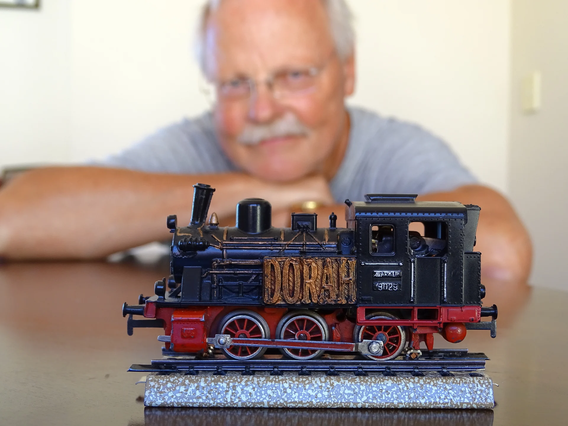 Dorah the globetrotting locomotive