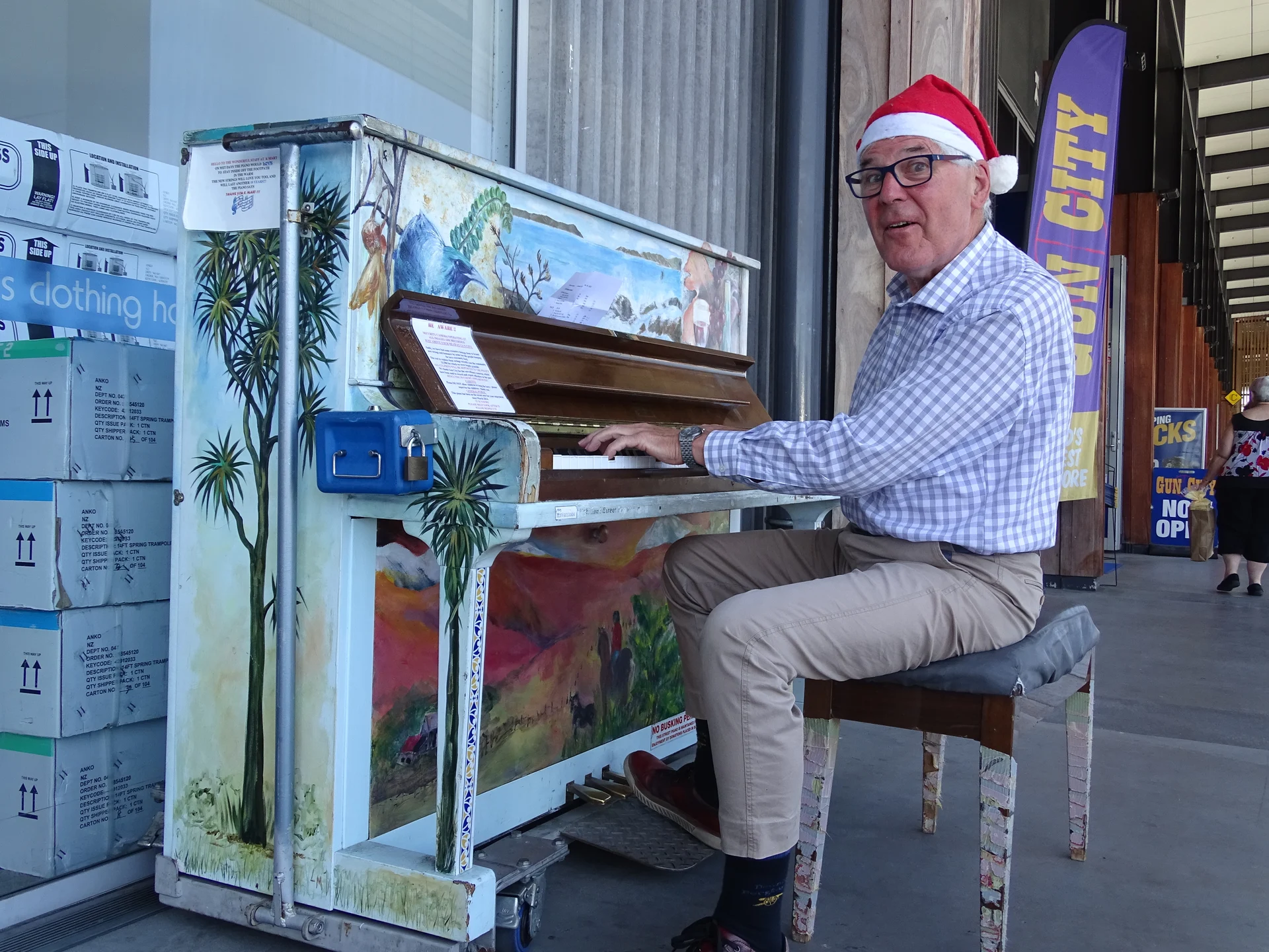 Street piano may be homeless