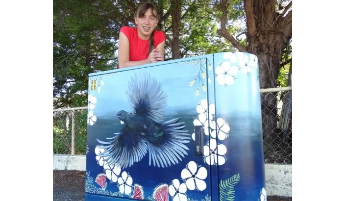 Flora and fauna replaces graffiti
