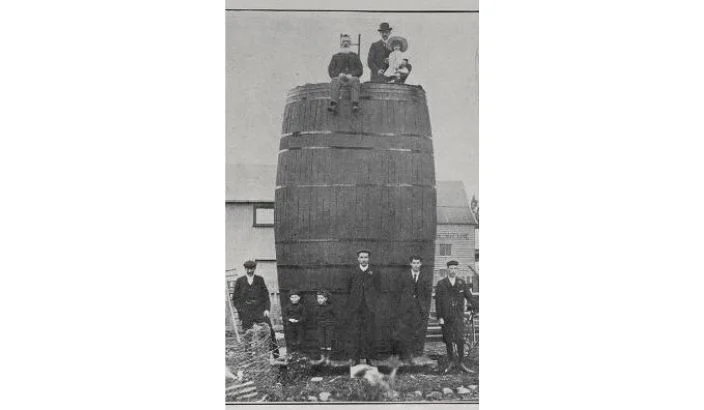 History: Felix Tanner - balloonist, trapeze artist, and inventor