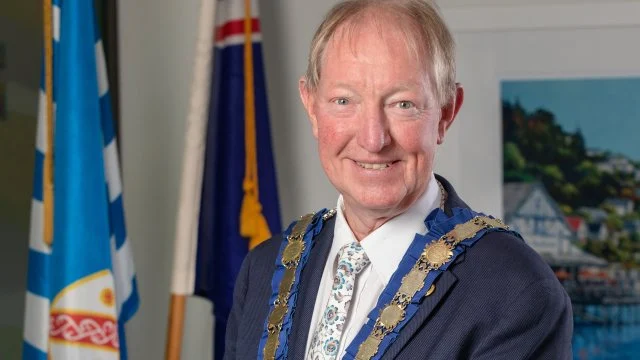 Mayor's column: Growing our links with the sea