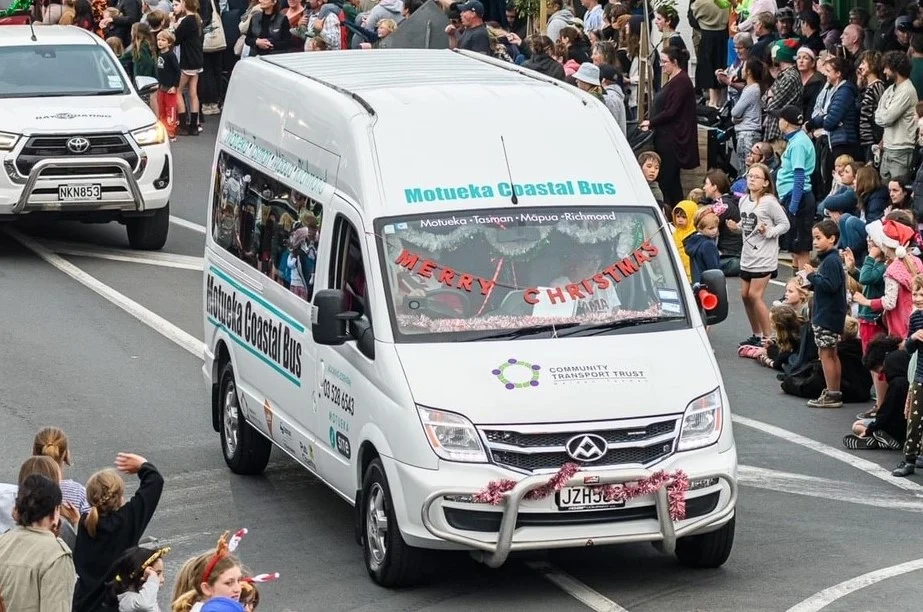 Tapawera bus service gets underway