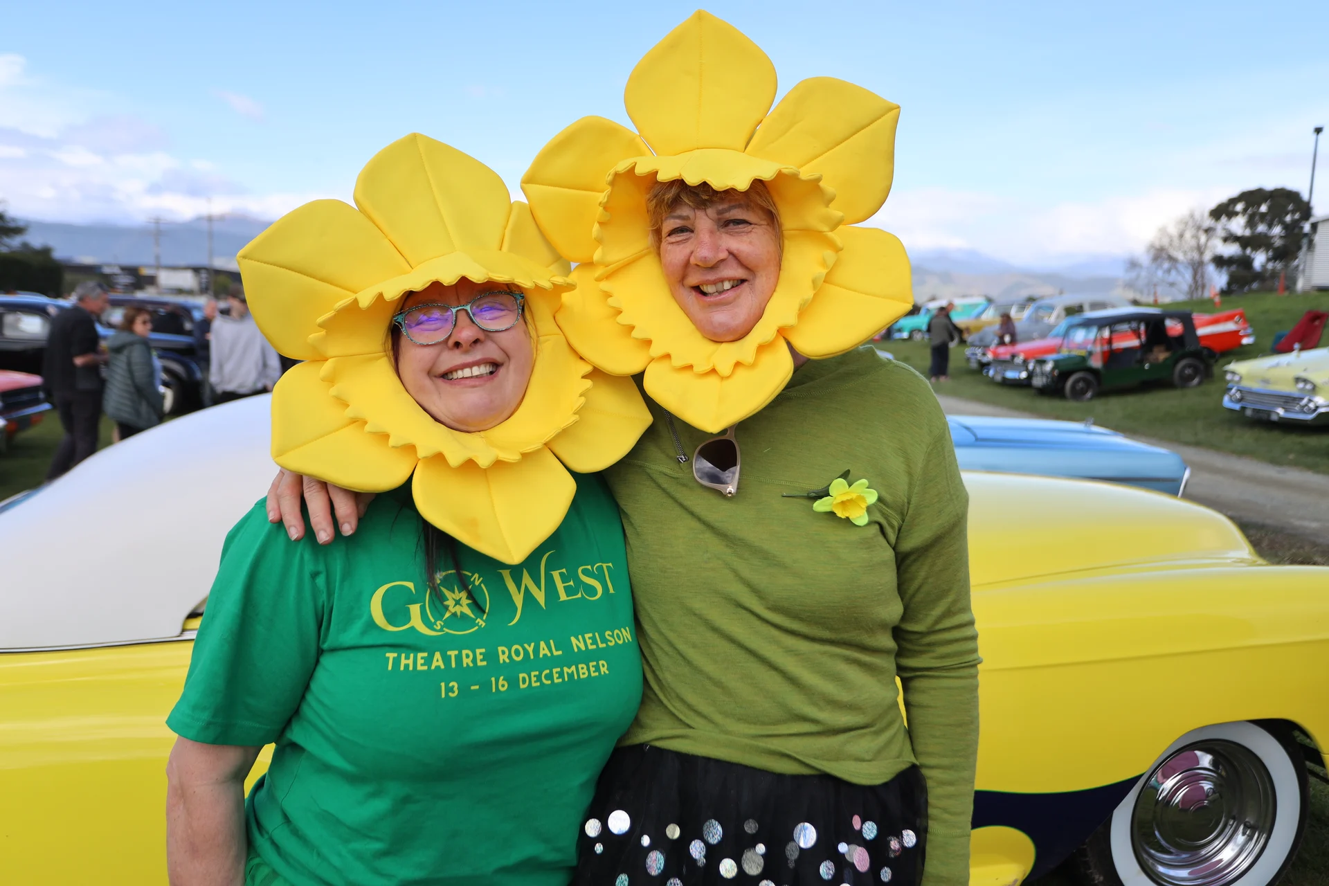 Petrolheads in bloom for cancer
