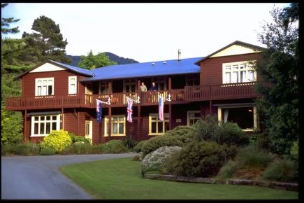 History: Accommodation hotel at Lake Rotoroa