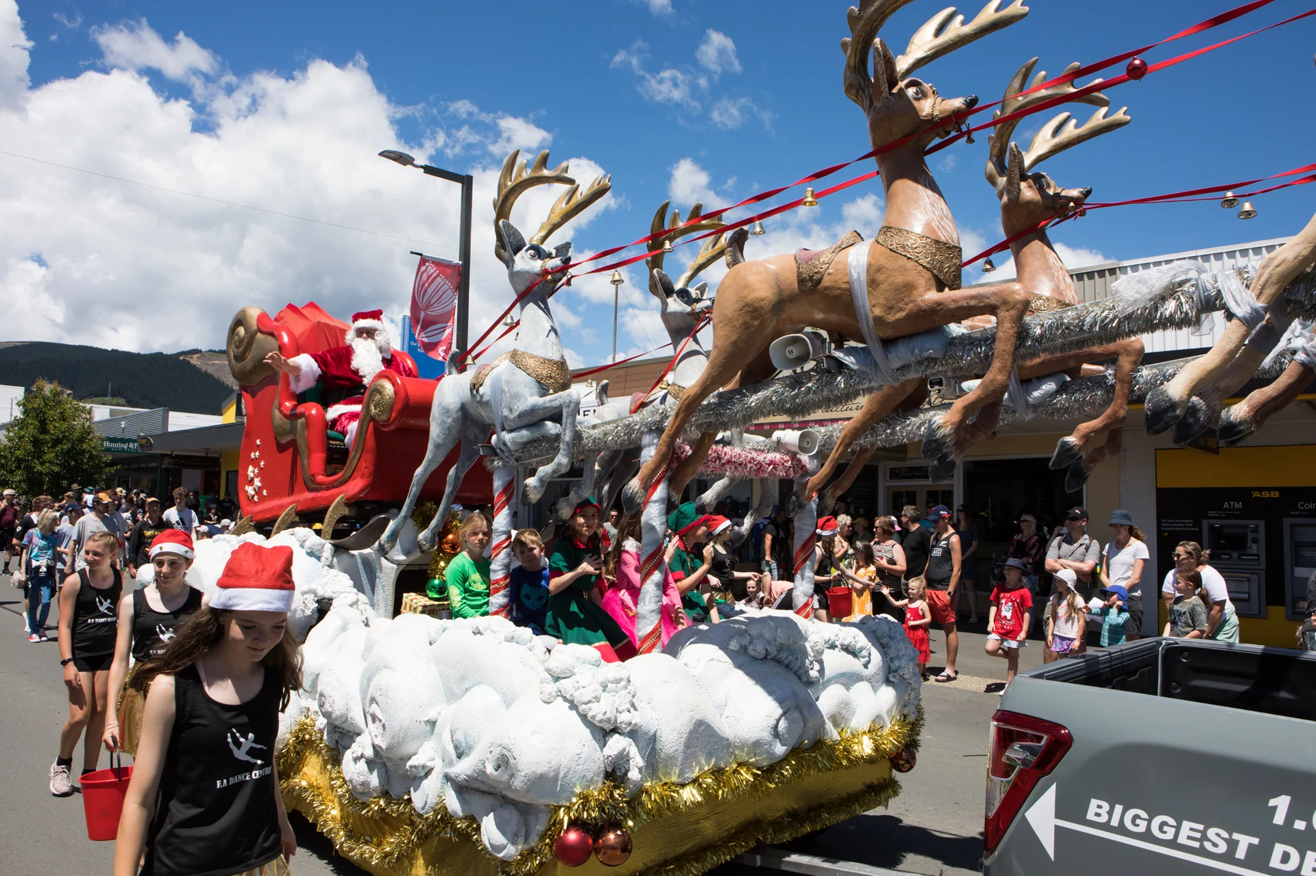 ‘Tis the season for float sponsors
