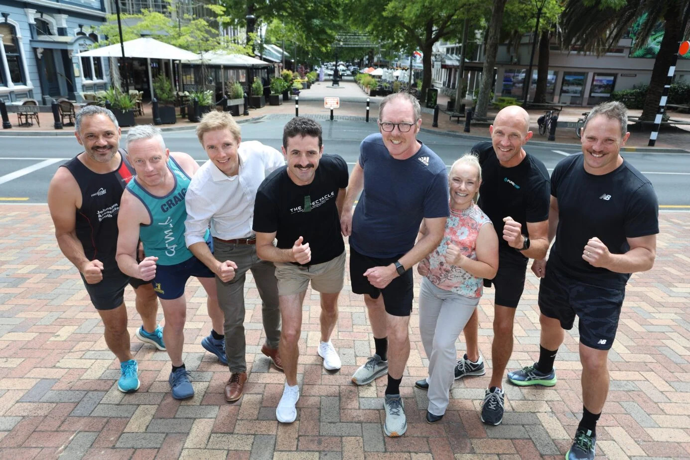 Nelsonians team up to 
beat Rod’s marathon time