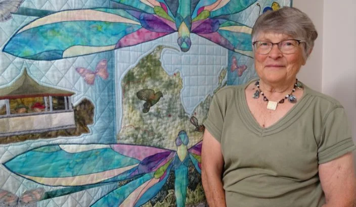 Artist ‘paints’ with her sewing machine