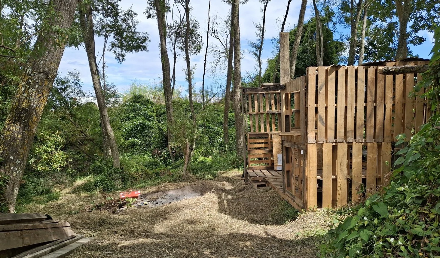 ‘Slovenly behaviour’: Wooden hut among items dumped on Tasman riversides