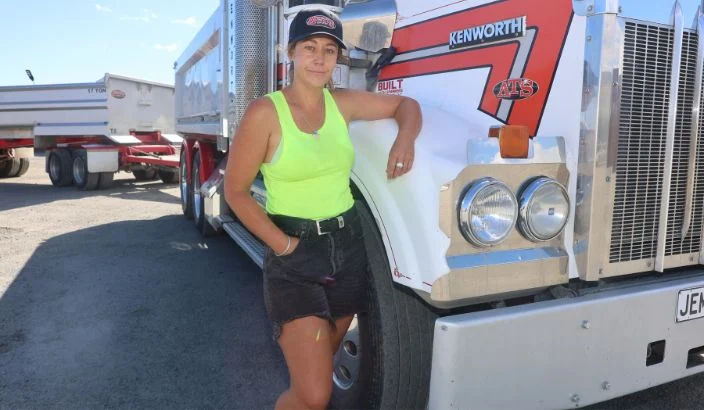 King of the road, Queen of fashion