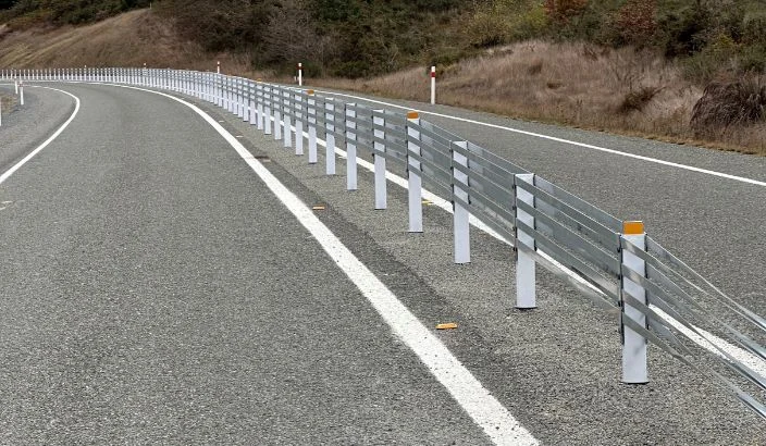 ‘Complete farce’ – barriers to be replaced