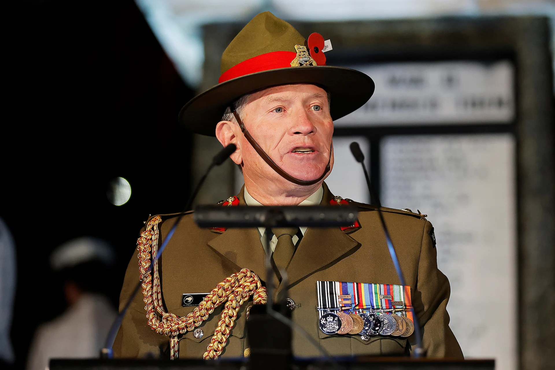 Anzac Day dawn service attracts big crowd