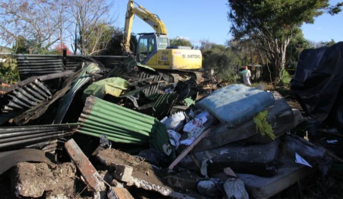 What’s the story with… that derelict house on Wilkinson St?