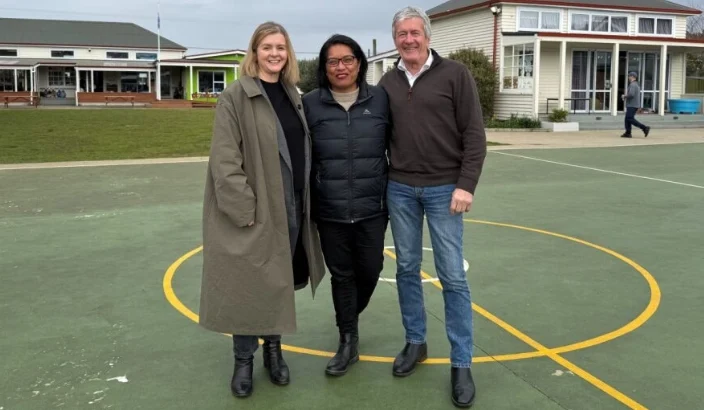 Brooklyn School talks resilience with visiting MPs