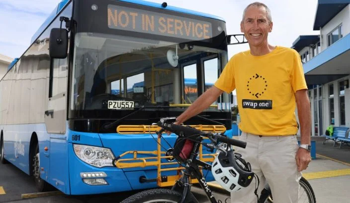 Commuters urged to swap out car