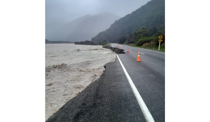 SH1 reopens, Lewis Pass remains closed