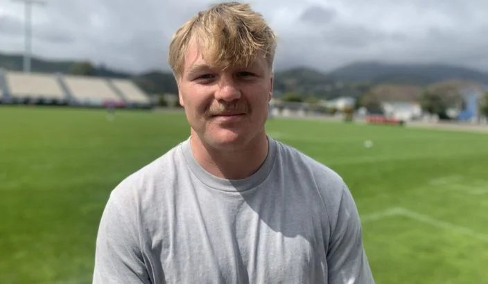 Blues-bound hooker
returning to the Mako