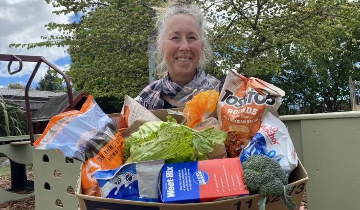 Kindergarten puts kai on the table for families