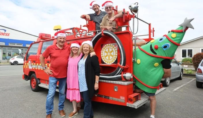Santa’s coming – parade to honour local heroes
