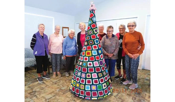 Handmade tree tells story of Woodlands’ diversity