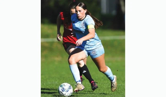 Richmond footballer Abi Platt signs US scholarship with Garden City Community College