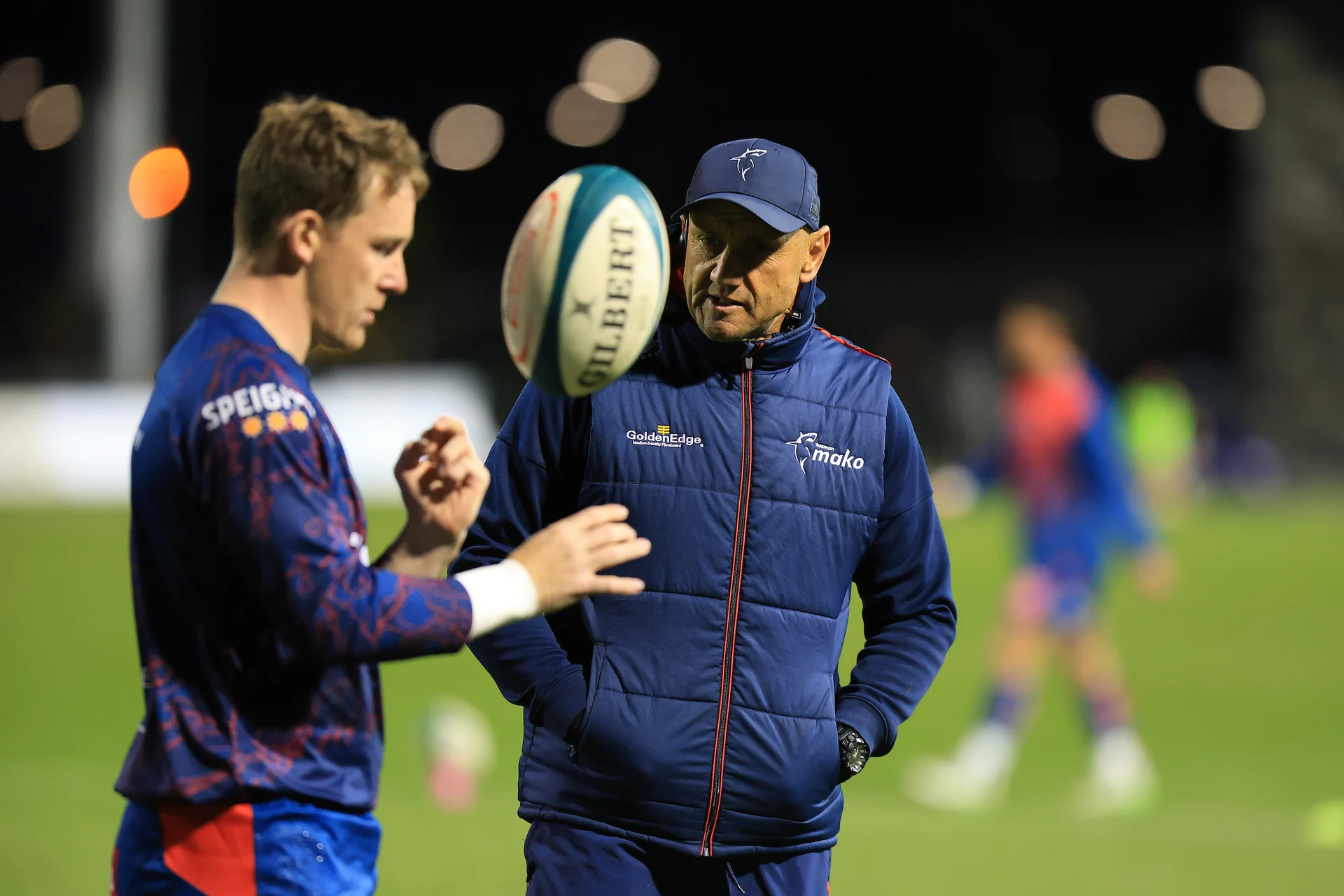 Mako on hunt for new head coach