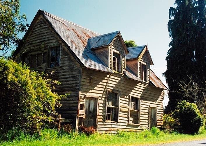 Neudorf’s historic hotel and its unusual past