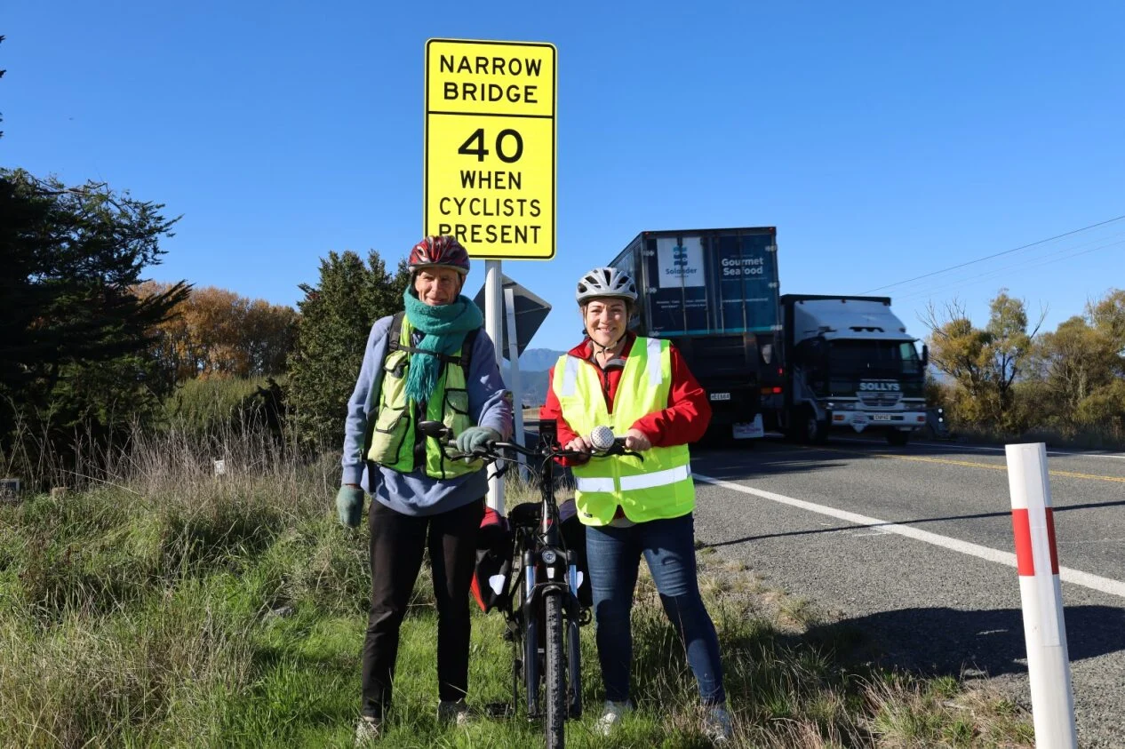 Appleby Bridge cycling safety signs installed