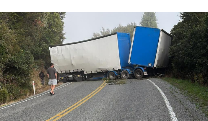 Crash closes SH6 Murchison