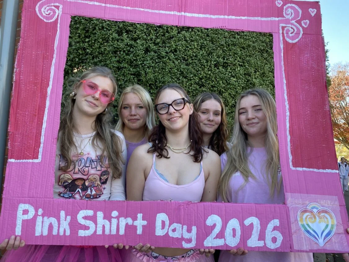 Pink brings anti-bullying message