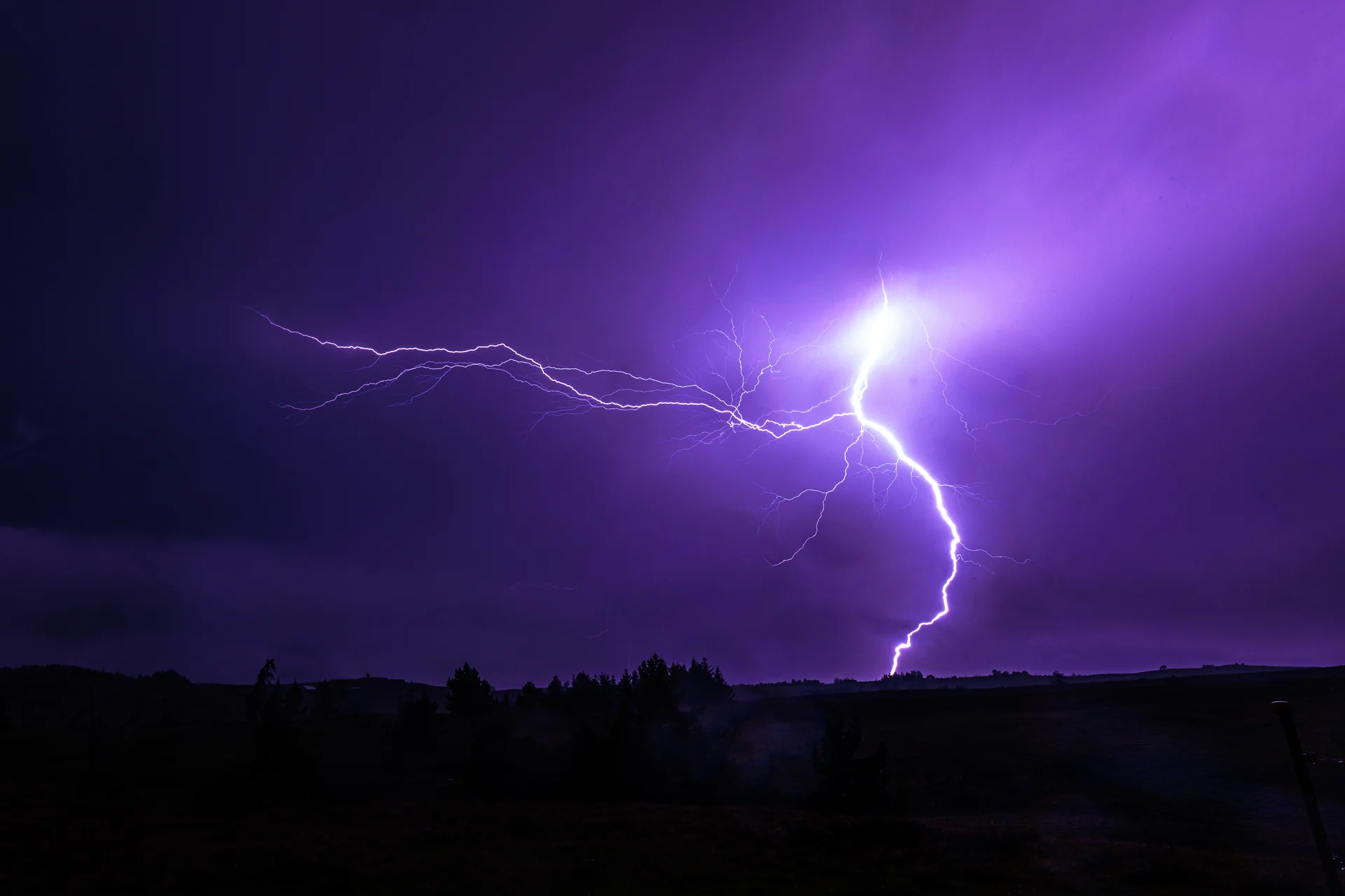 Nelson Tasman hit by 1,153 lightning strikes