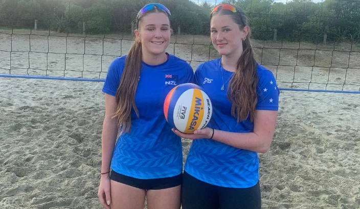 Nayland pair set for California volleyball