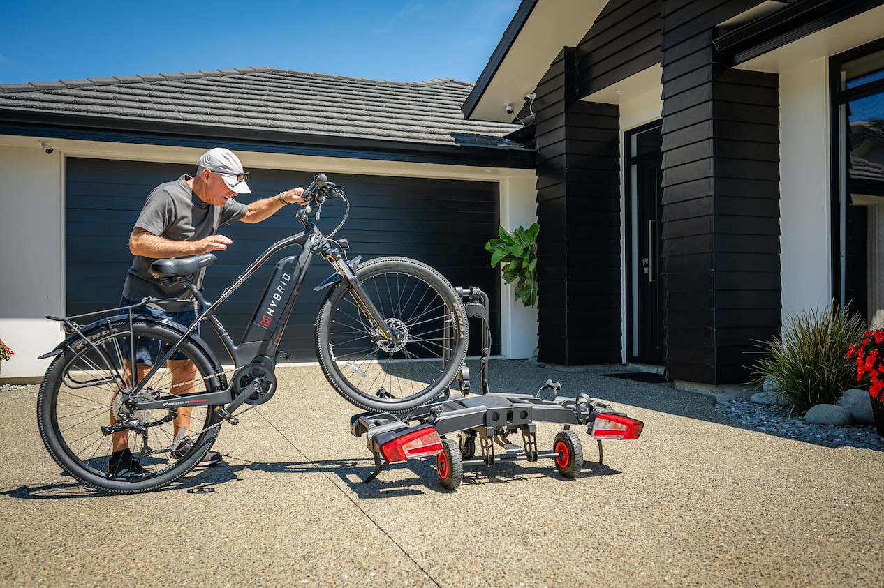 Local innovation ends heavy ebike lifting