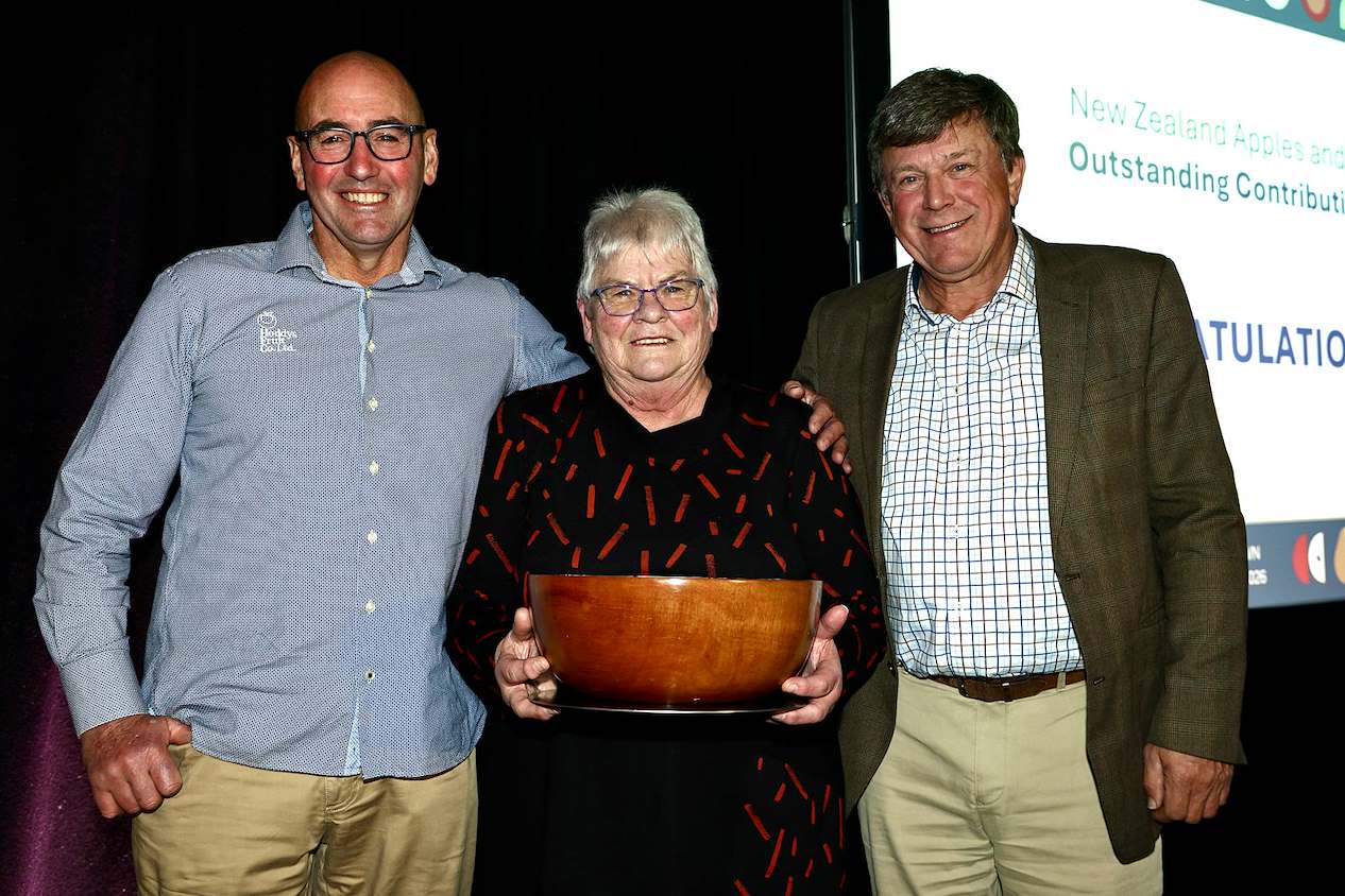 Tasman fruit veteran honoured after decades behind the scenes