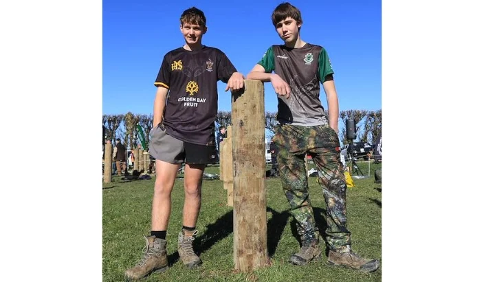 Motueka students win fencing debut award