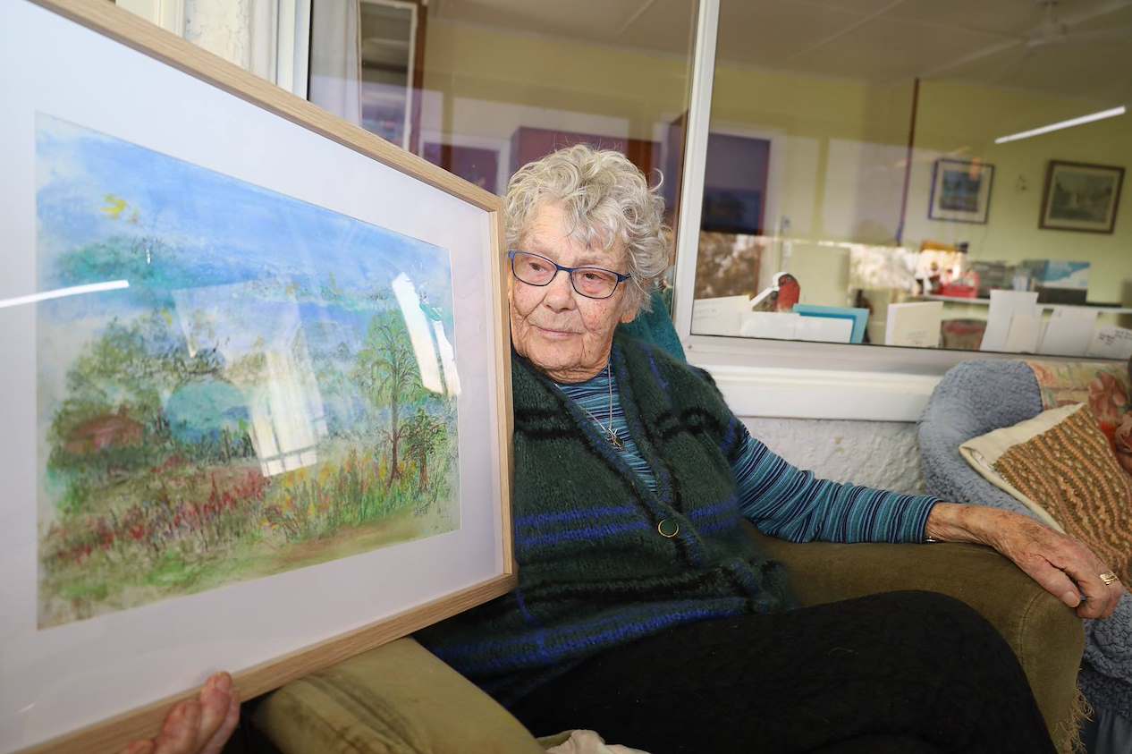 Nelson artist Pat Pepperell celebrates 97th birthday