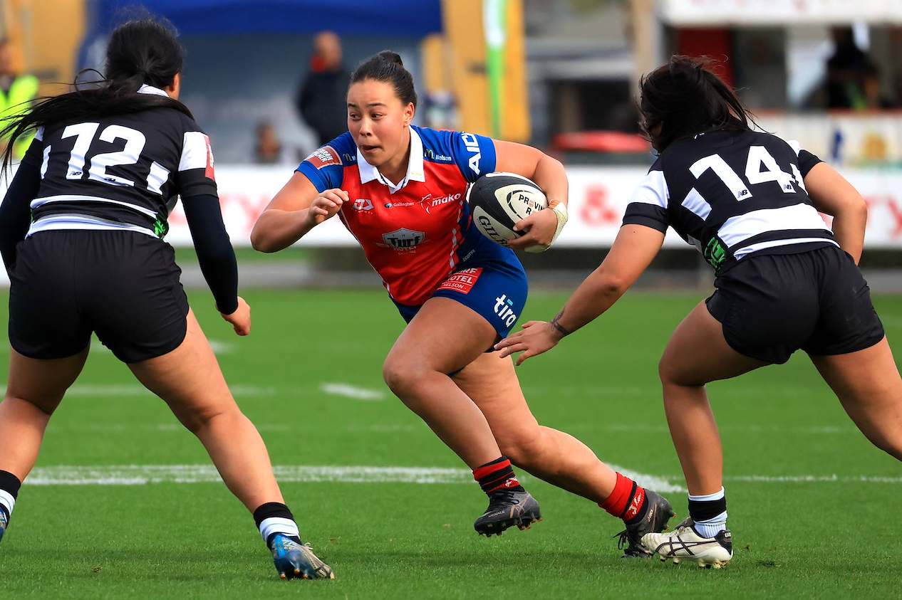 Kim scores double for Mako women