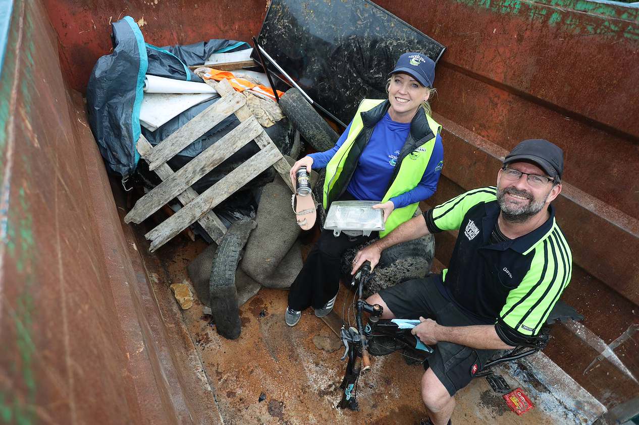 Tāhunanui Beach clean-up removes 485kg rubbish
